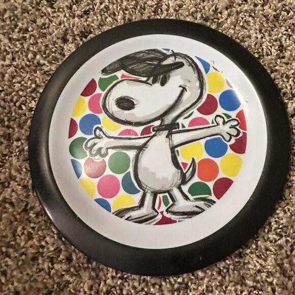 Peanuts Official Licensed Product Snoopy Dinner Plate and Cup Set - Picture 2 of 5